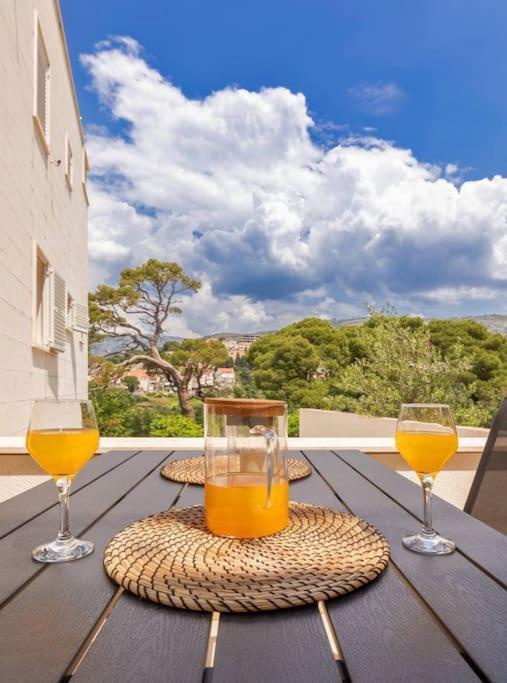 Stylish Two Bedroom Apartment&Garage Parking Place Dubrovnik Exteriör bild